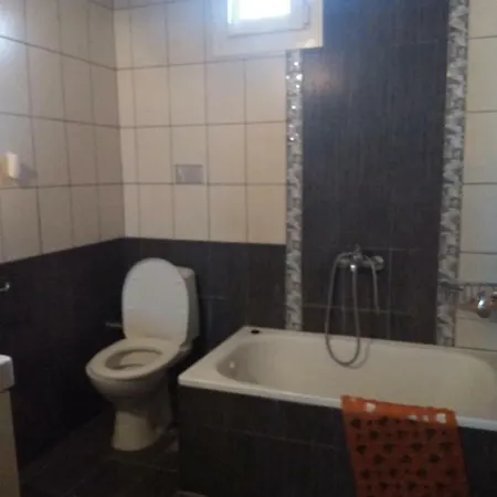 Gialos Feriehus Nea Plagia